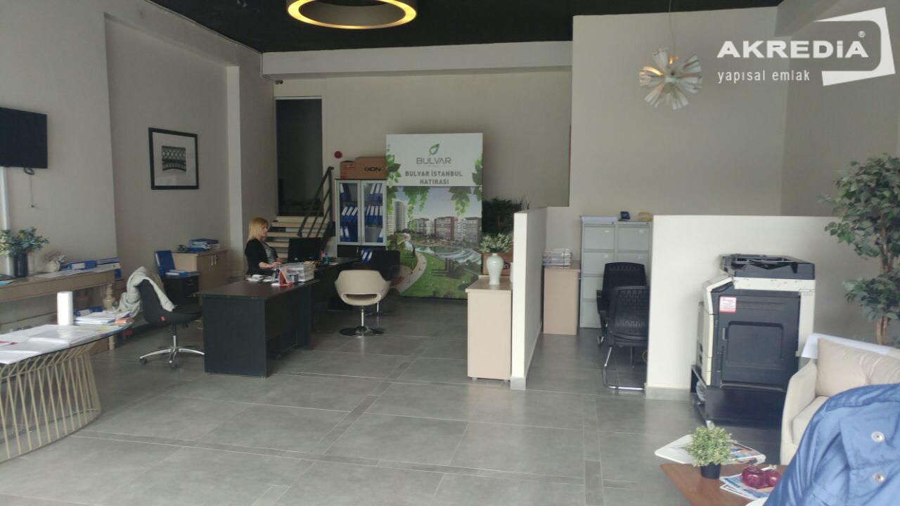 BULVAR İSTANBUL'DA 2 ADET SATILIK ve KİRALIK DÜKKAN